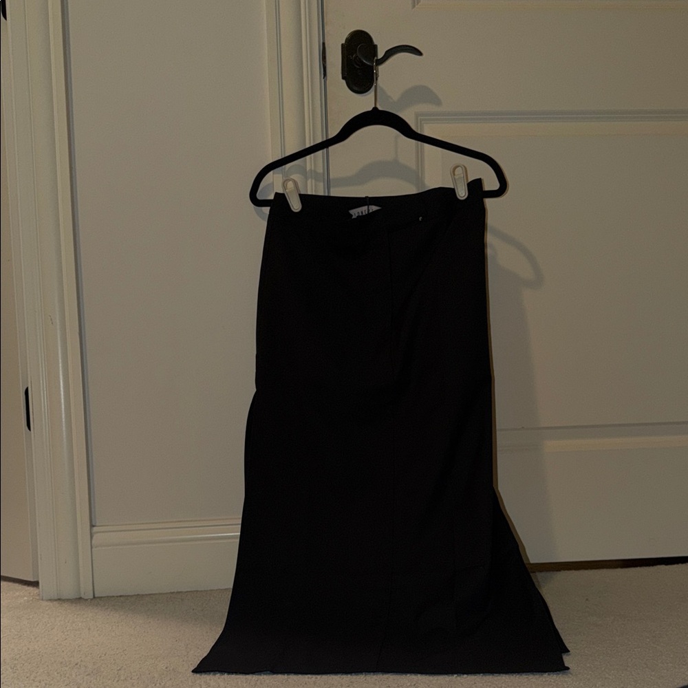 New with tags Lioness Classic Black Maxi Skirt